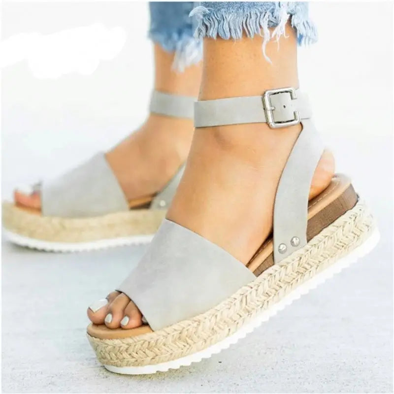 Stijlvol & Comfortabel – De Perfecte Sandalen voor de Zomer!